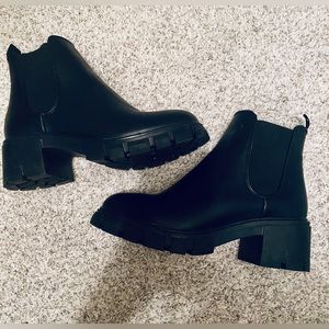 Steve Madden Howler Lug Sole Boots Women’s 7.5